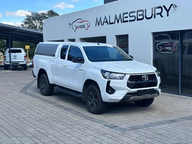 2025 Toyota Hilux 2.4GD-6 Xtra Cab Raider Auto