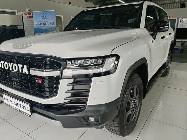 2023 Toyota Land Cruiser 300 3.3D GR-Sport