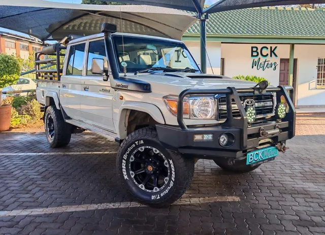 2013 Toyota Land Cruiser 79 4.5D-4D LX V8 Double Cab