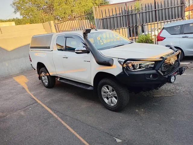 2016 Toyota Hilux 2.8GD-6 Xtra cab 4x4 Raider