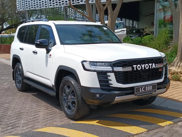 2026 Toyota Land Cruiser 300 3.5T HEV GR-Sport