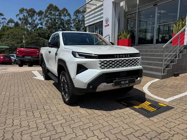 2026 Toyota Hilux 2.8GD-6 Xtra Cab Raider X 4x4