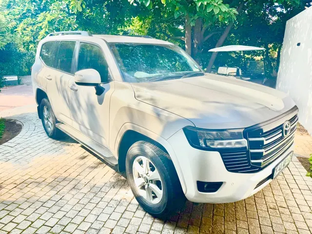 2023 Toyota Land Cruiser 300 3.3D GX-R