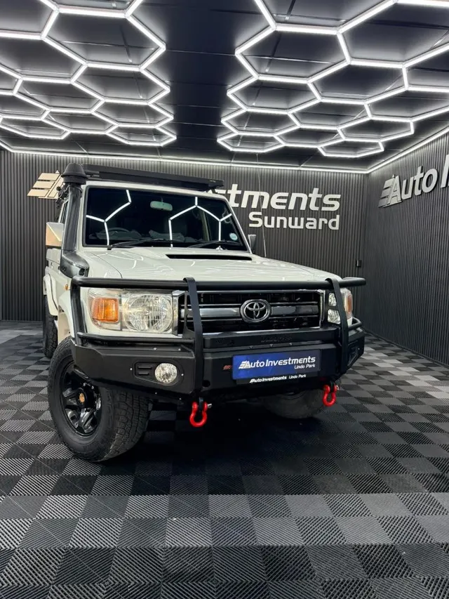 2013 Toyota Land Cruiser 76 4.5D-4D LX V8 Station Wagon
