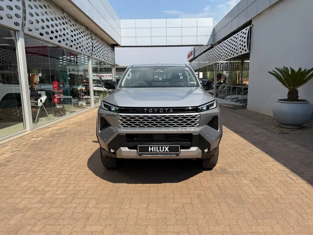2026 Toyota Hilux 2.8GD-6 Xtra Cab Raider X 4x4