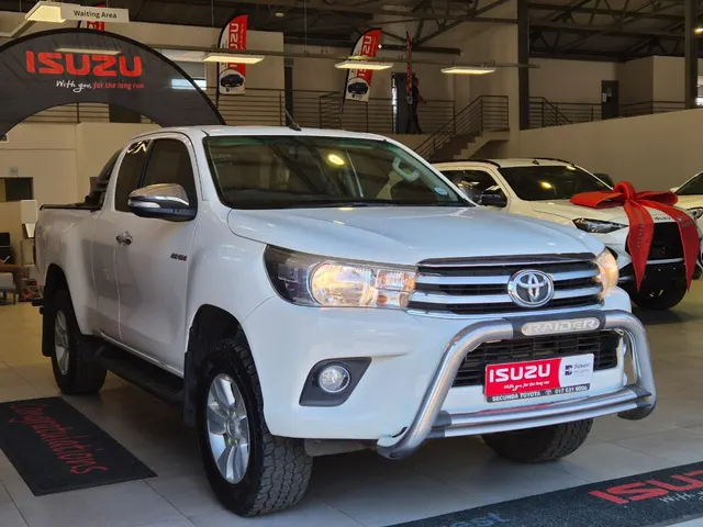2016 Toyota Hilux 2.8GD-6 Xtra cab 4x4 Raider