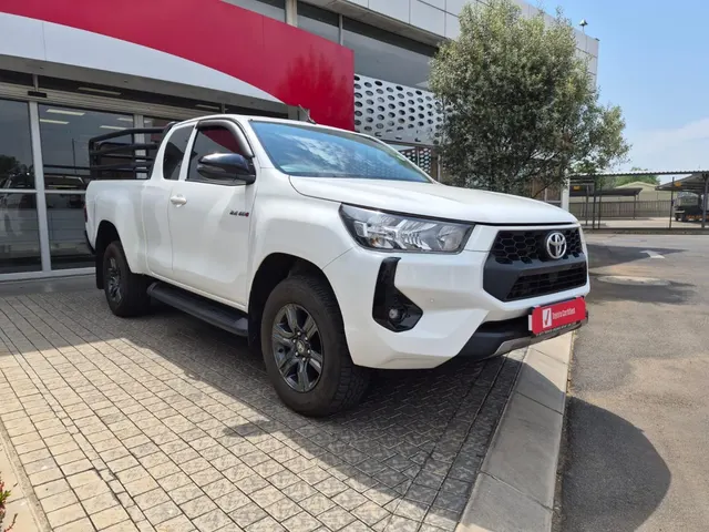 2025 Toyota Hilux 2.4GD-6 Xtra Cab Raider Auto