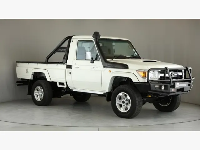 2015 Toyota Land Cruiser 79 4.5D-4D LX V8