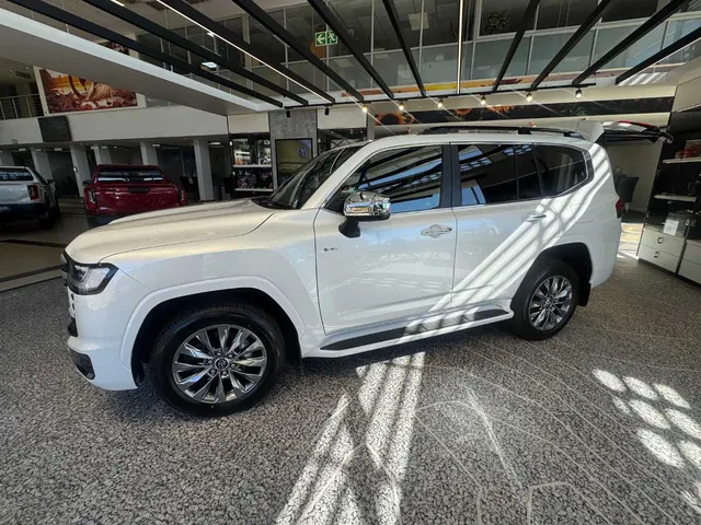 2026 Toyota Land Cruiser 300 3.5T HEV ZX