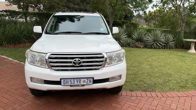 2010 Toyota Land Cruiser 200 4.5D-4D VX