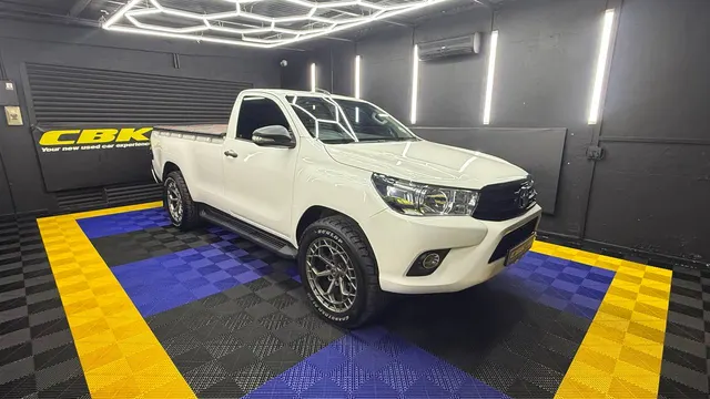 2017 Toyota Hilux 2.4GD-6 SRX