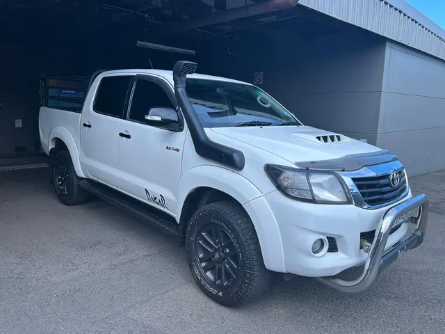 2015 Toyota Hilux 3.0D-4D Double Cab 4x4 Raider Dakar Edition Auto