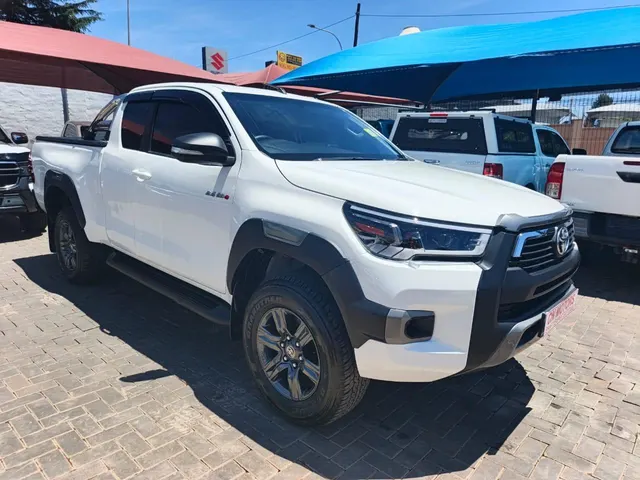 2025 Toyota Hilux 2.4GD-6 Xtra Cab Raider Auto