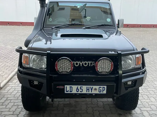 2023 Land Cruiser 79 D/C 4.5 V8