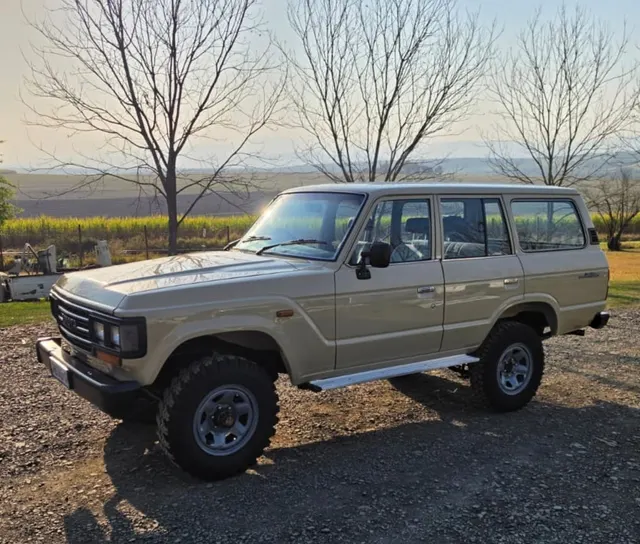 1988 GX Land Cruiser FJ62 Station Wagon