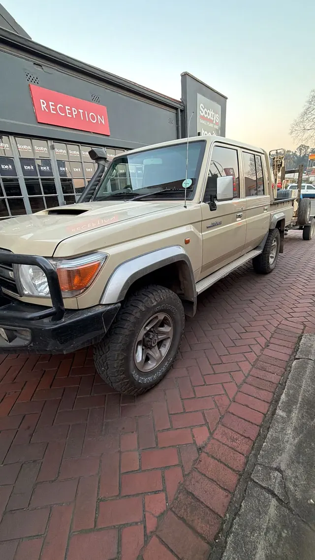 Landcruiser 2021 79 DC