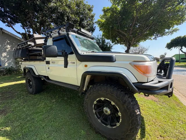 2013 Land Cruiser 79,4.0L V6 (Beast)