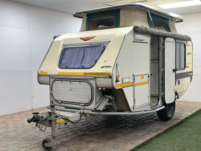 2004 Jurgens Explorer Caravan