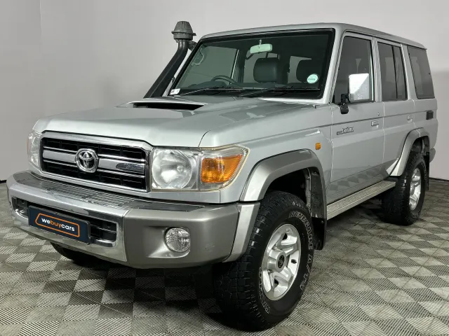 2015 Toyota Land Cruiser 70 Series 76 4.5d V8 Station Wagon