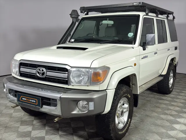 2015 Toyota Land Cruiser 70 Series 76 4.5d V8 Station Wagon