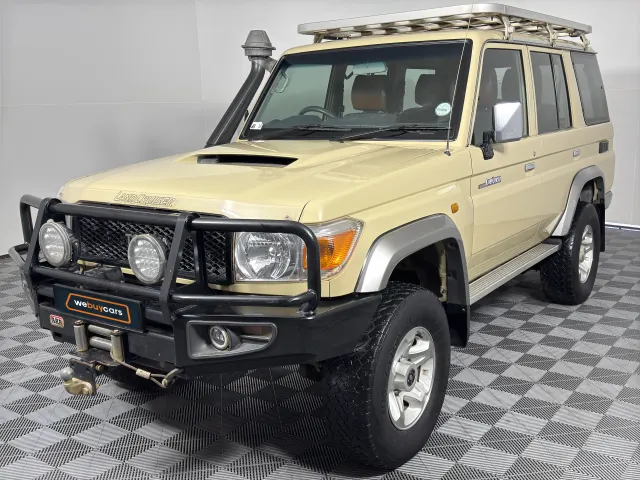 2017 Toyota Land Cruiser 70 Series 76 4.5d V8 Station Wagon