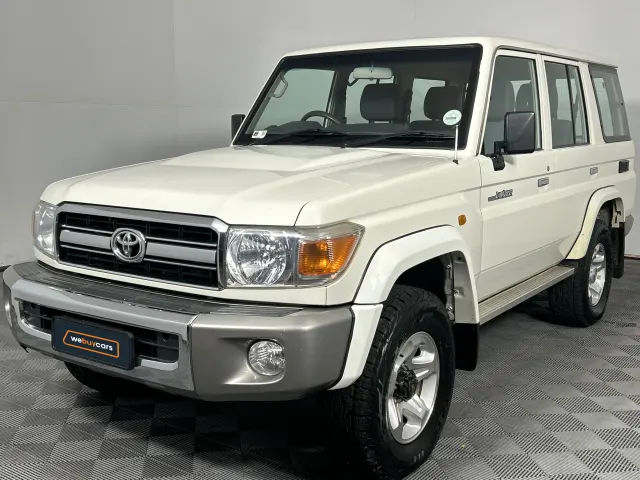2010 Toyota Land Cruiser 70 Series 76 4.2d Station Wagon