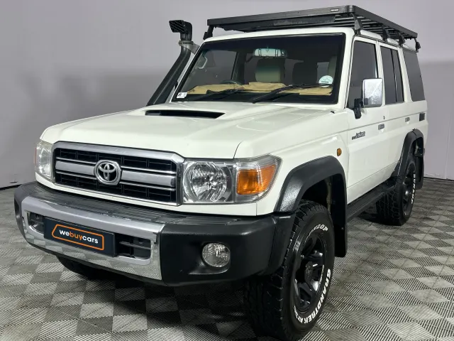 2016 Toyota Land Cruiser 70 Series 76 4.5d V8 Station Wagon