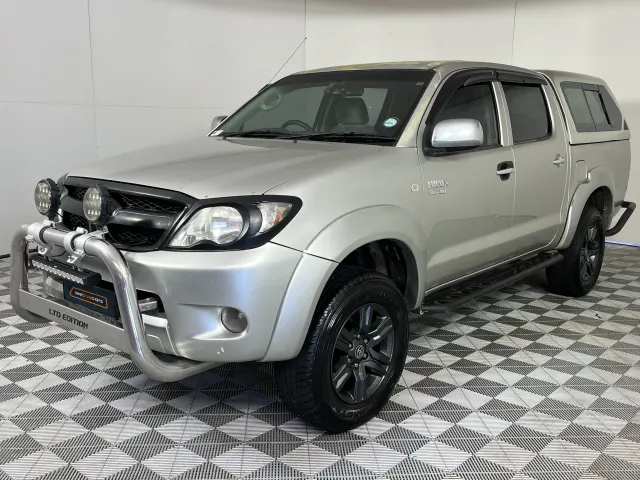 2005 Toyota Hilux 4.0 Auto Raider 4x4 Pick Up Double Cab