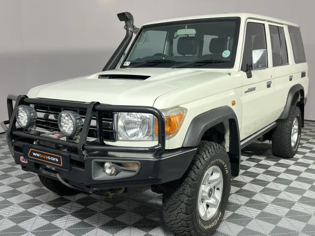 2016 Toyota Land Cruiser 70 Series 76 4.5d V8 Station Wagon