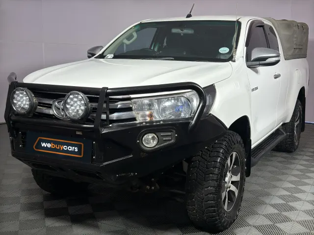 2017 Toyota Hilux 2.8 Gd-6 Raider 4x4 Pick Up E/cab