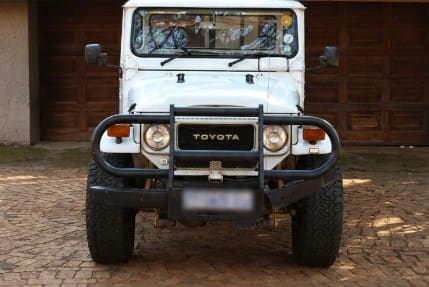 FJ 45 Land Cruiser